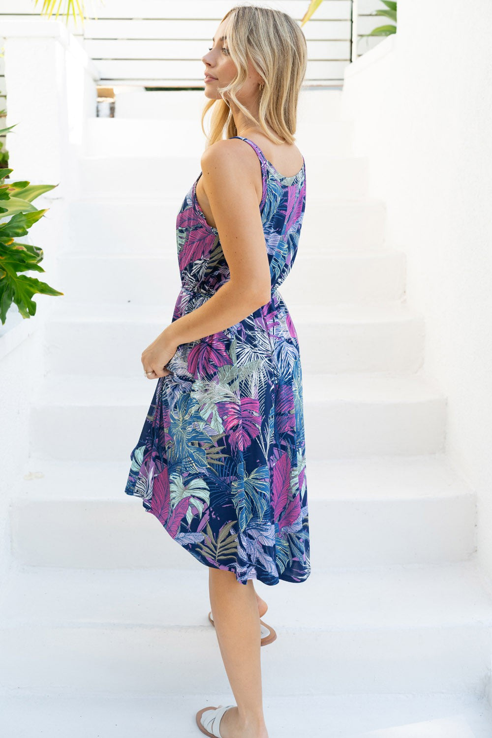 Sleeveless Tropical Print Dress Side